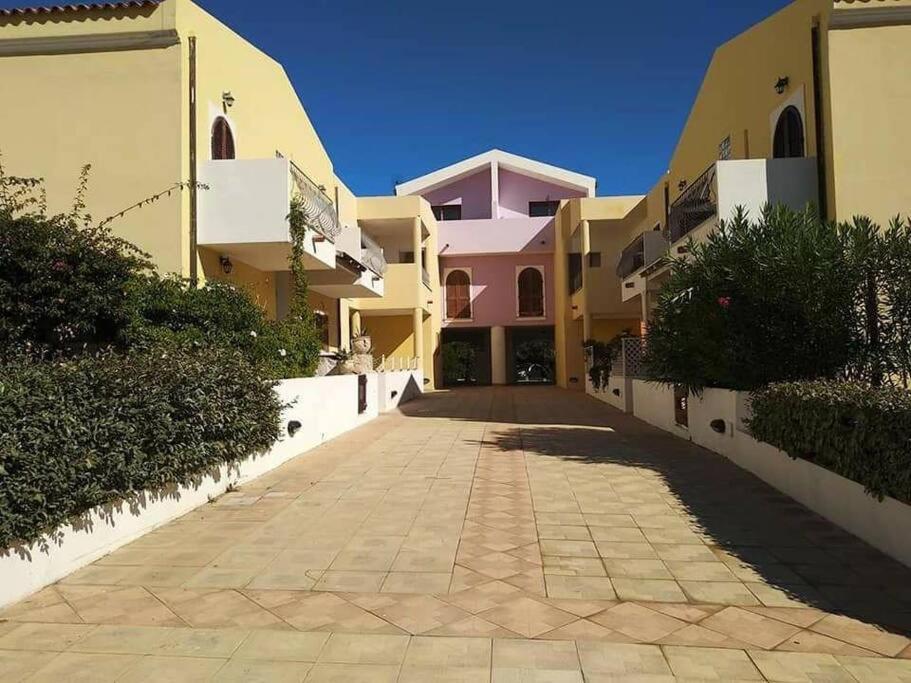 Case Vacanze A Santa Teresa Di Gallura Exterior foto